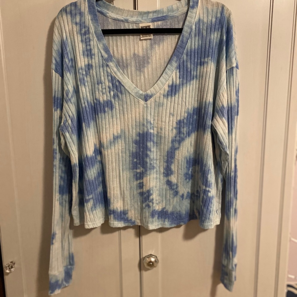 Victoria Secret PINK shirt